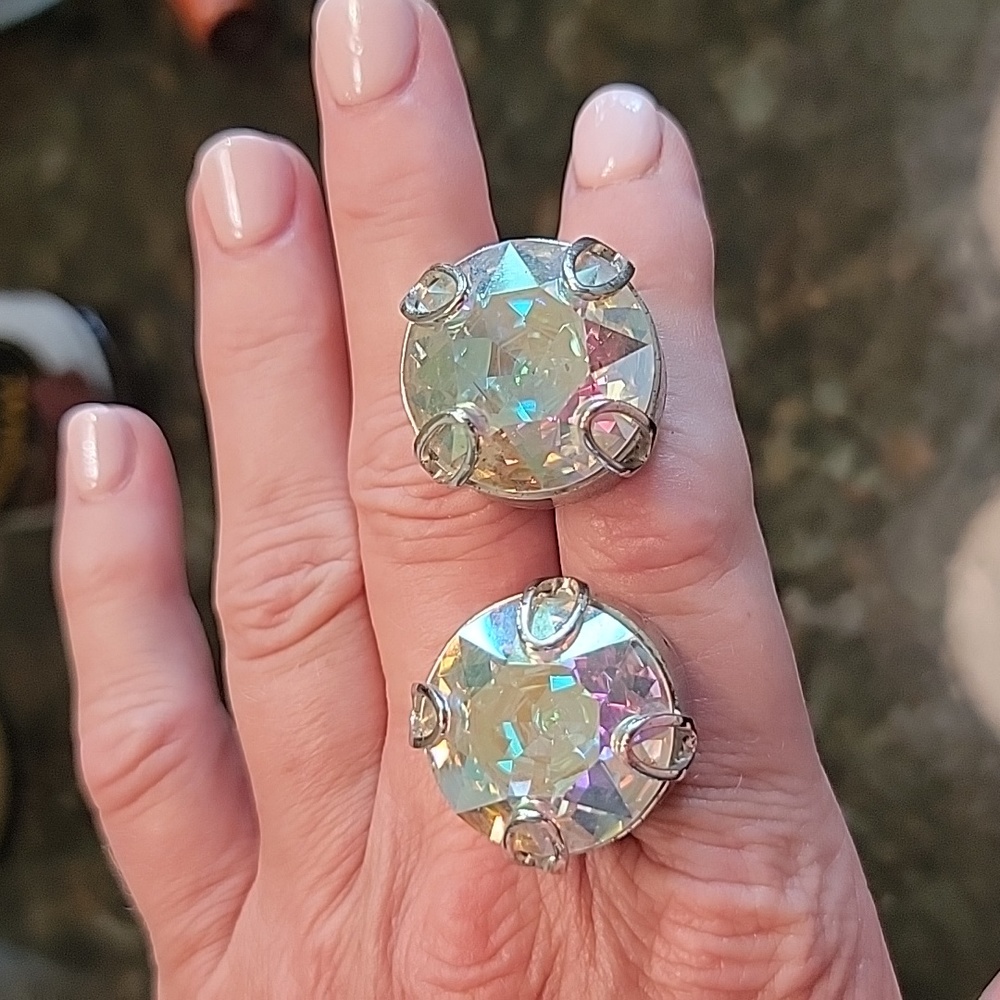 Irredecent cufflinks